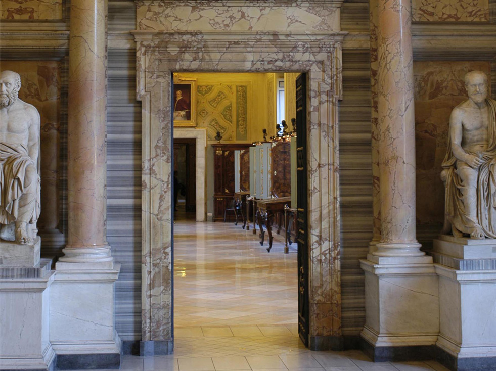 Musei Vaticani Face to Face Museo Cristiano: The Sancta Sanctorum Treasure